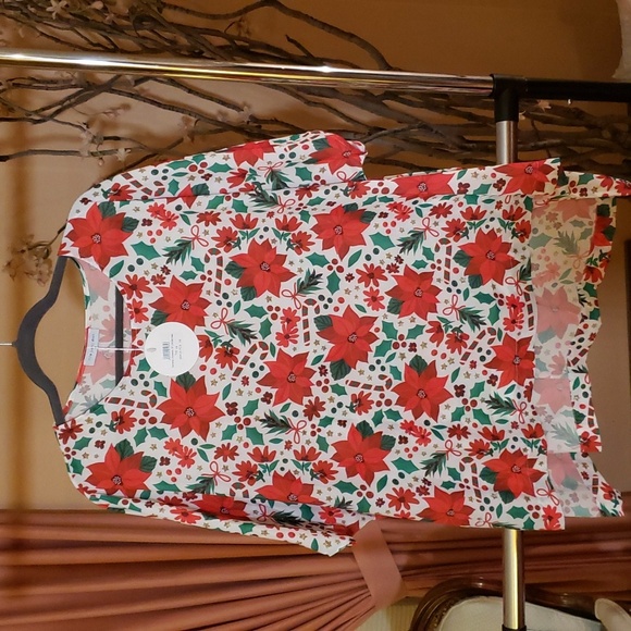 Poinsettia Print Loose Top. Little Party Dress Serena Flowers of Christmas Top. - Picture 5 of 10
